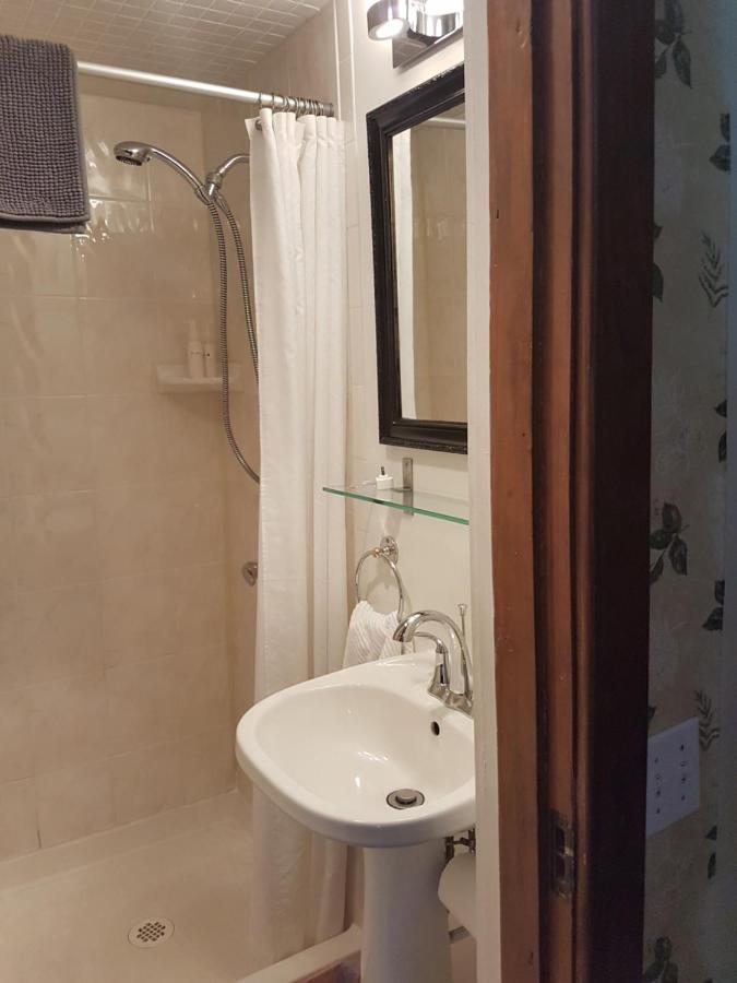 Homestead House B&B Хамилтън Екстериор снимка